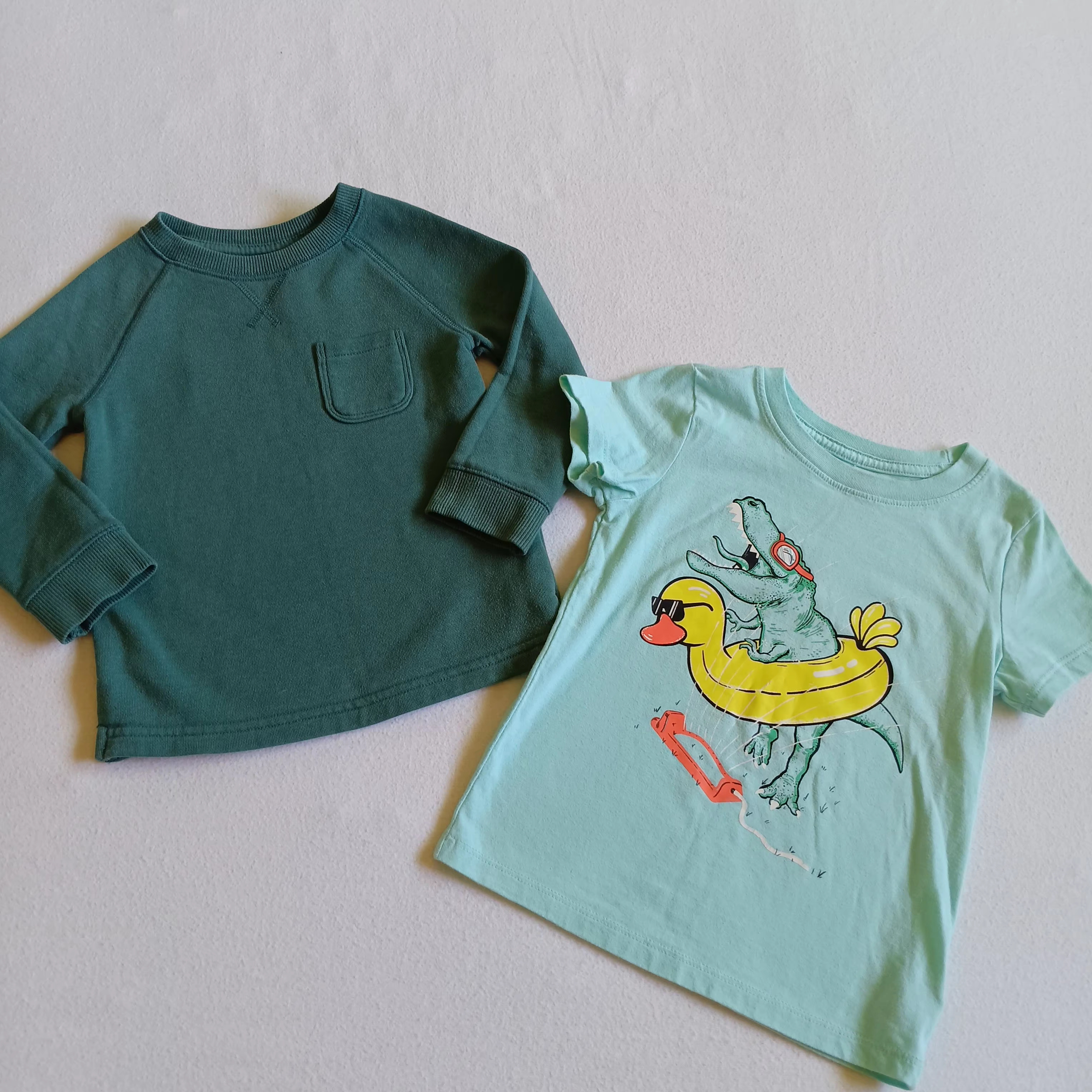Cat & Jack 2t 2tops- Summer Dino Short Sleeved And Plain Sweater W/Front Pocket